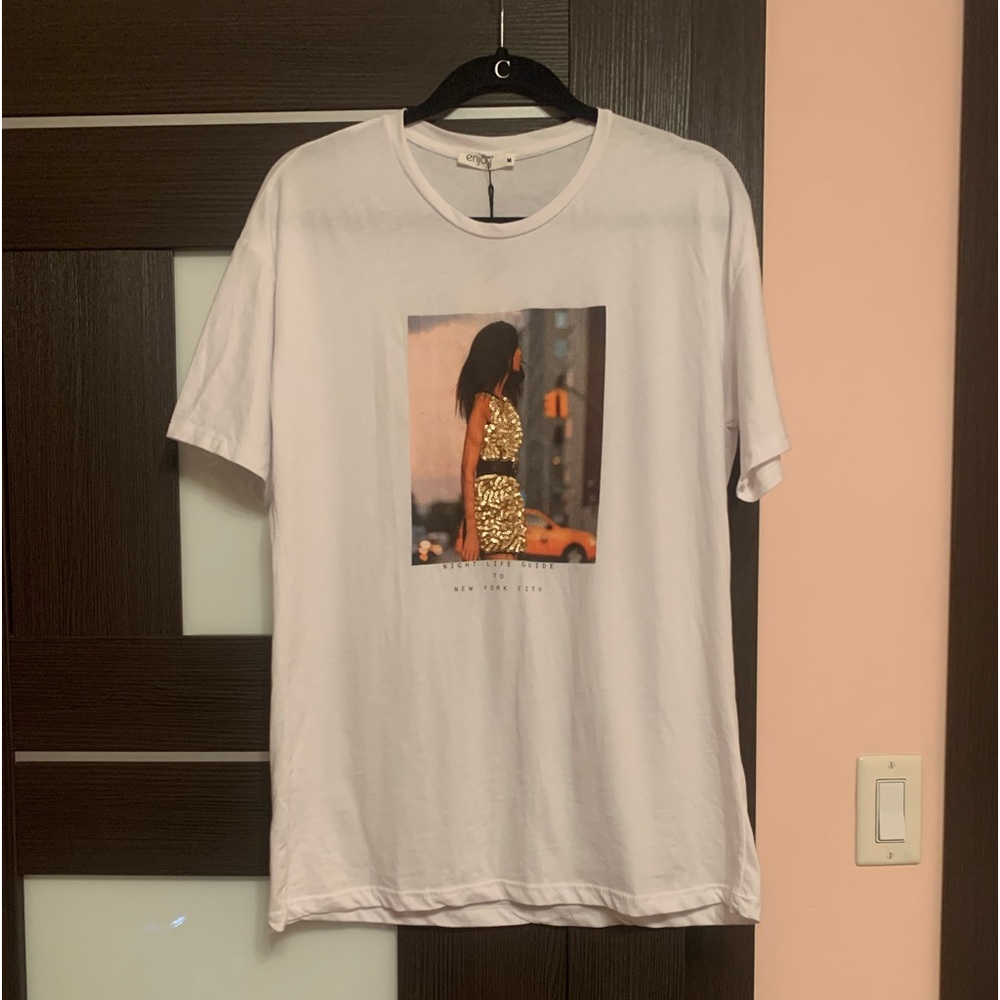 T - Shirt Enjoy Carnavale, size M . New